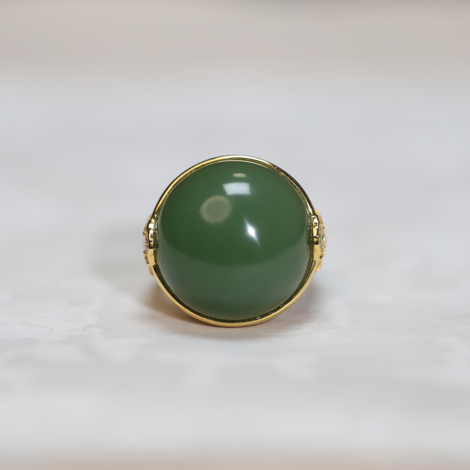 苏玉堂碧玉圆戒指18K金镶嵌圆蛋面