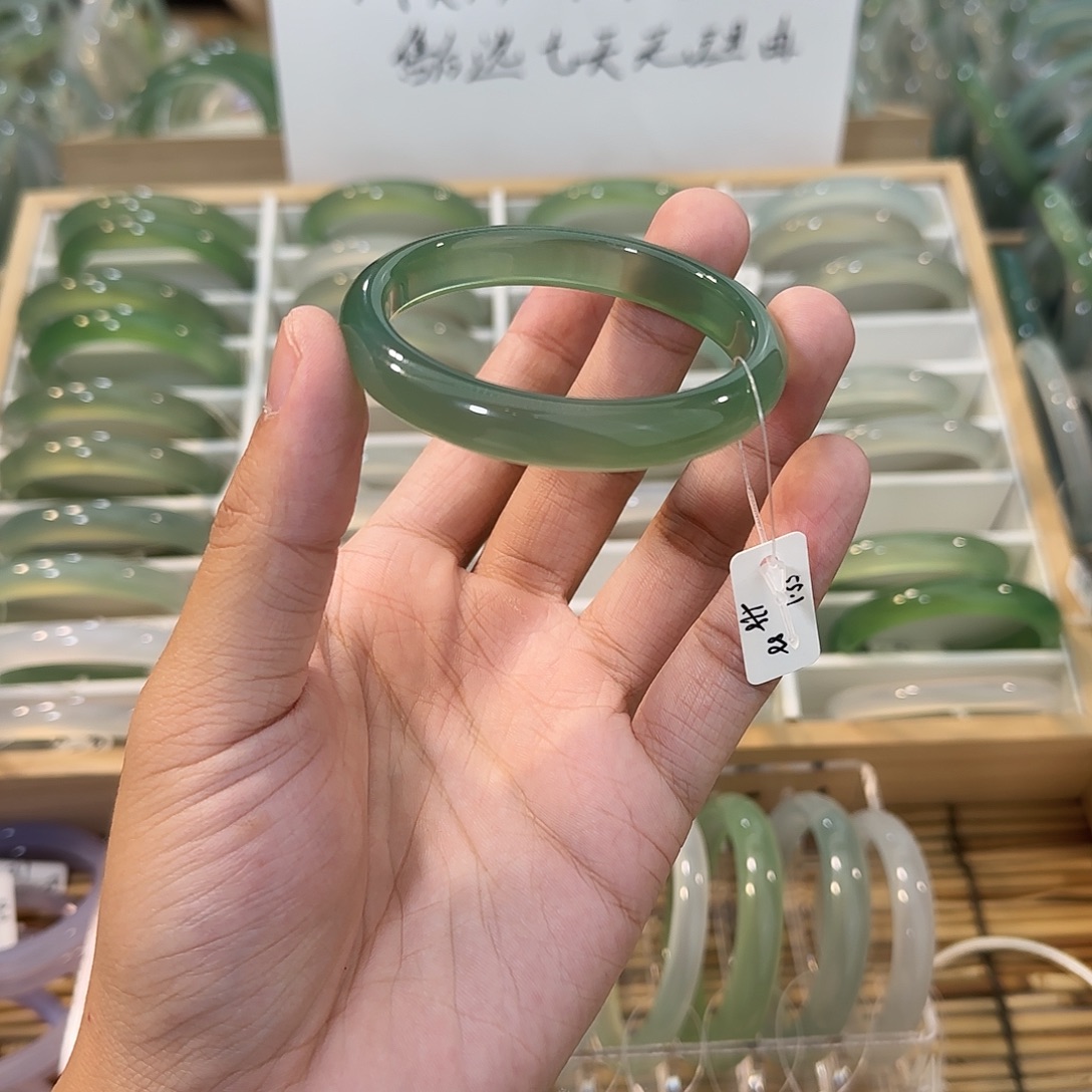 玛瑙/玉髓未镶嵌手镯圈口55.1