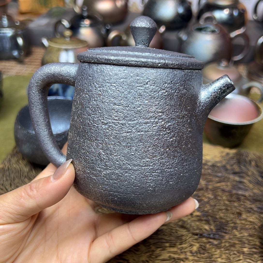 云南建水紫陶古法柴烧壶