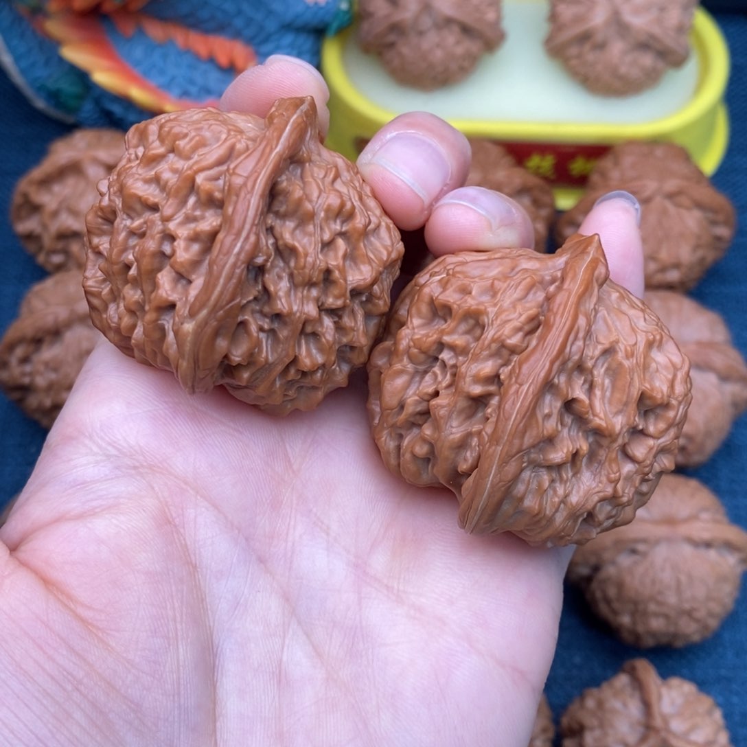 文玩核桃把件42老树原桩红皮楼，全品大克重47克