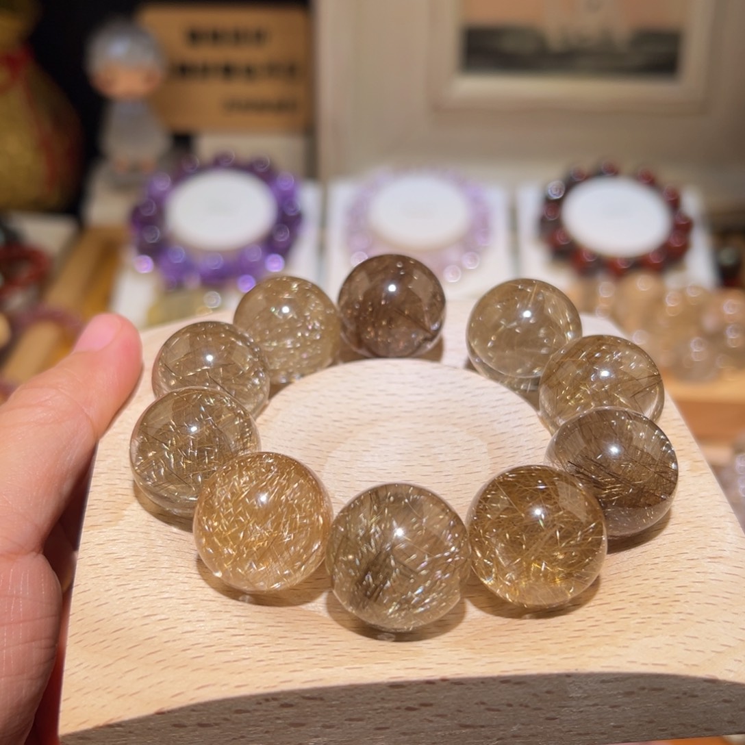 水晶手串未镶嵌5****9手串（打孔你不退不换）