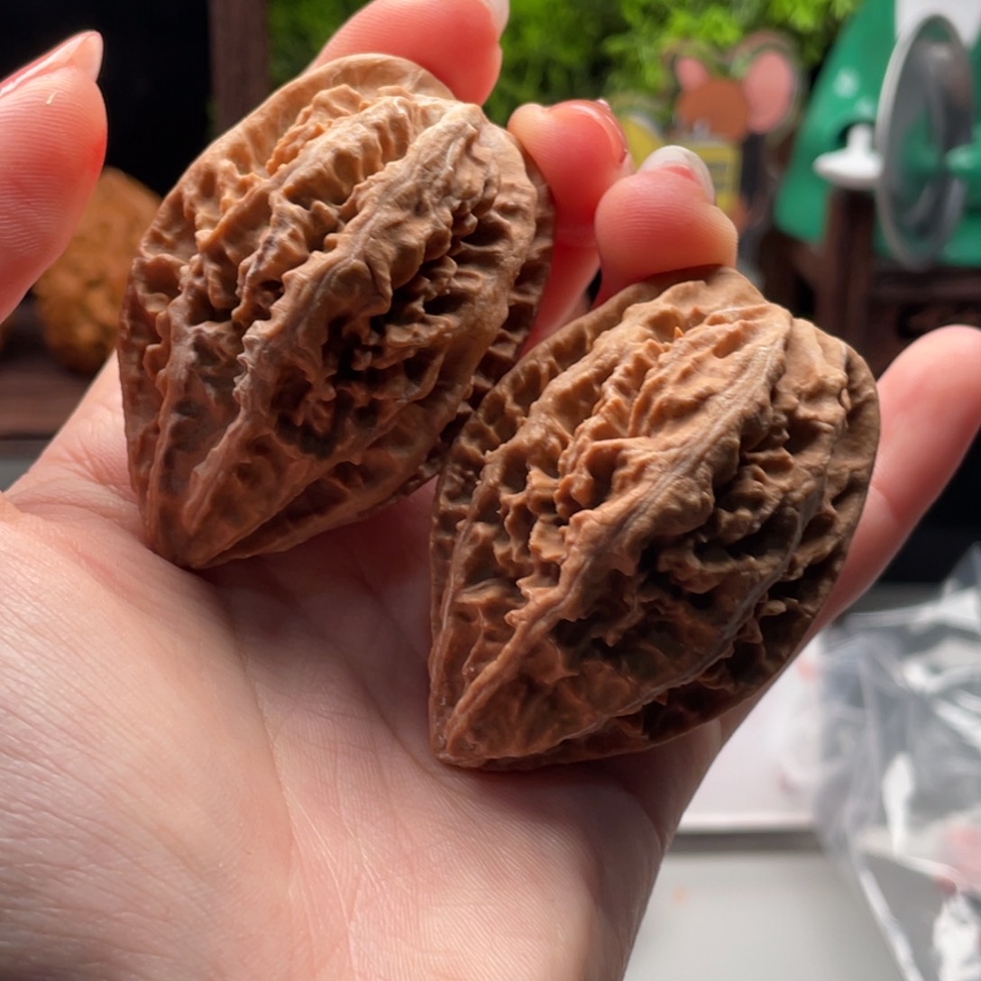 文玩核桃把件小楸千花皮62