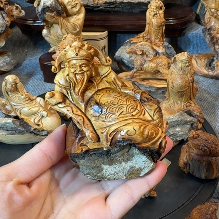 崖柏摆件手把件等