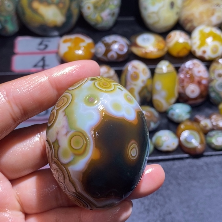 玛瑙/玉髓未镶嵌珠宝半成品26