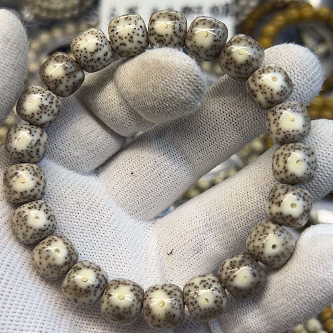 星月菩提手串灰包白大眼睛11✖️10