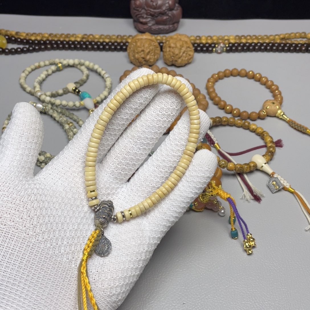 吊坠龙脊菩提。。。。。。。。。。。