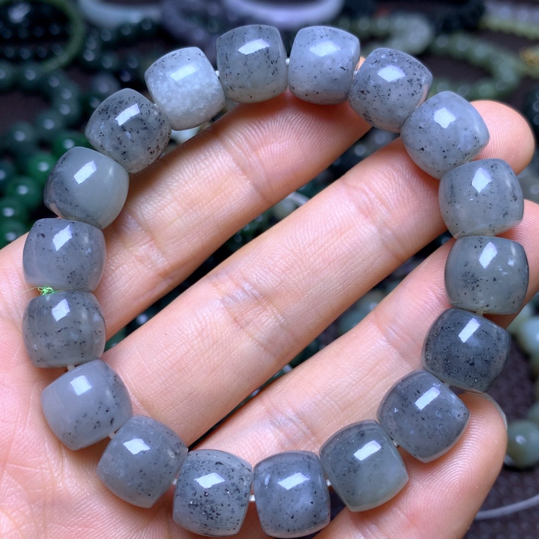 和田玉未镶嵌手串