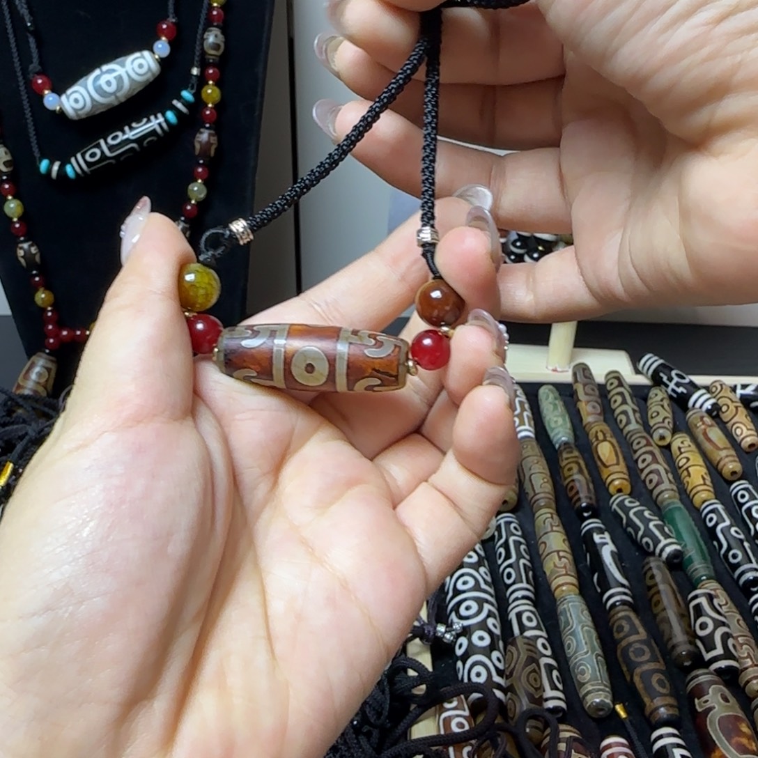 玛瑙/玉髓合金颈饰