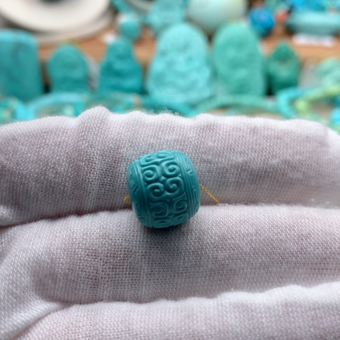 绿松石颈饰未镶嵌