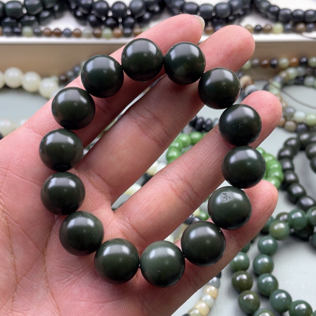 和田玉手串未镶嵌