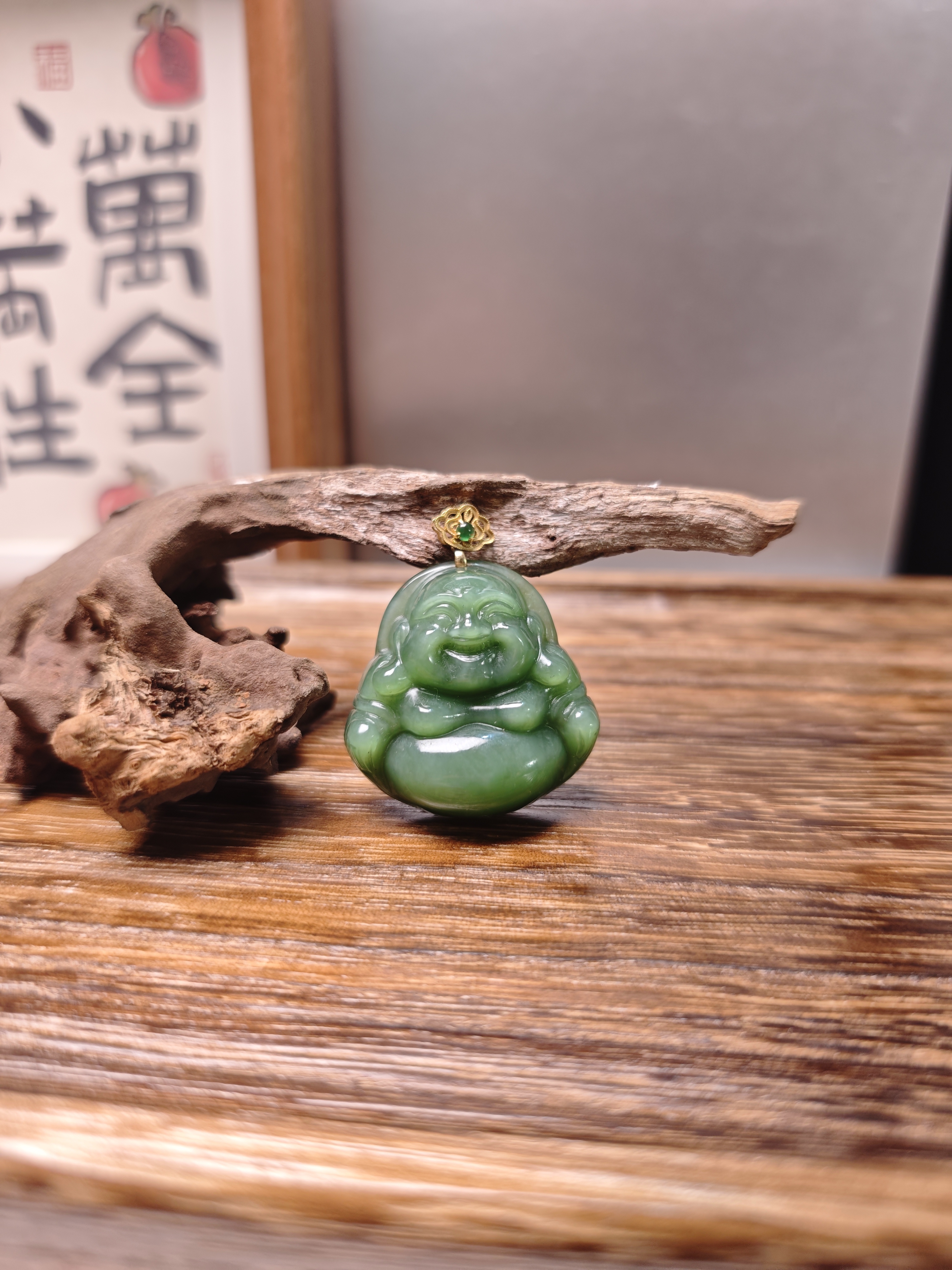 和田玉碧玉佛工吊坠*18K金镶嵌.编号155