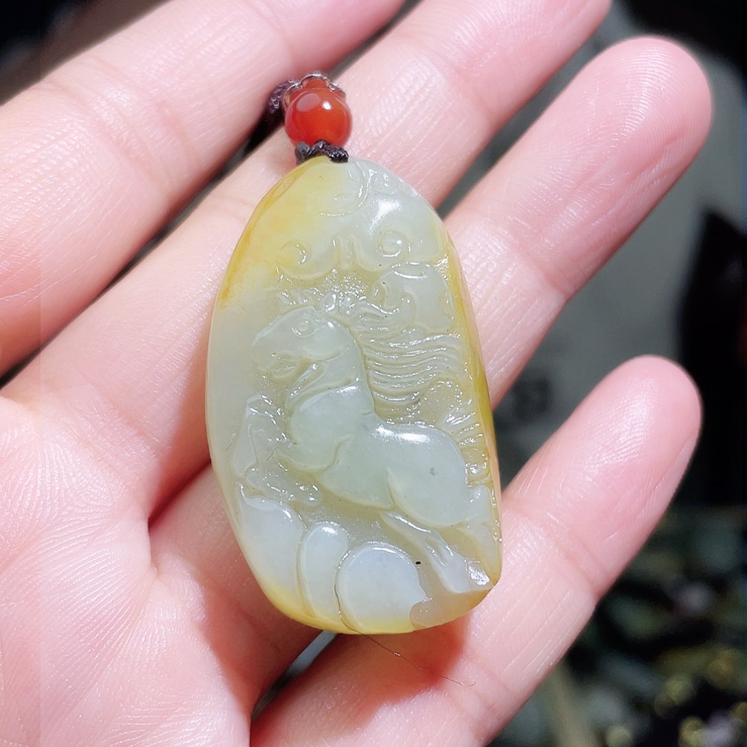 和田玉颈饰未镶嵌