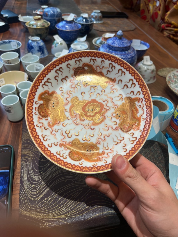 盛古珍玩 矾红狮子壶承