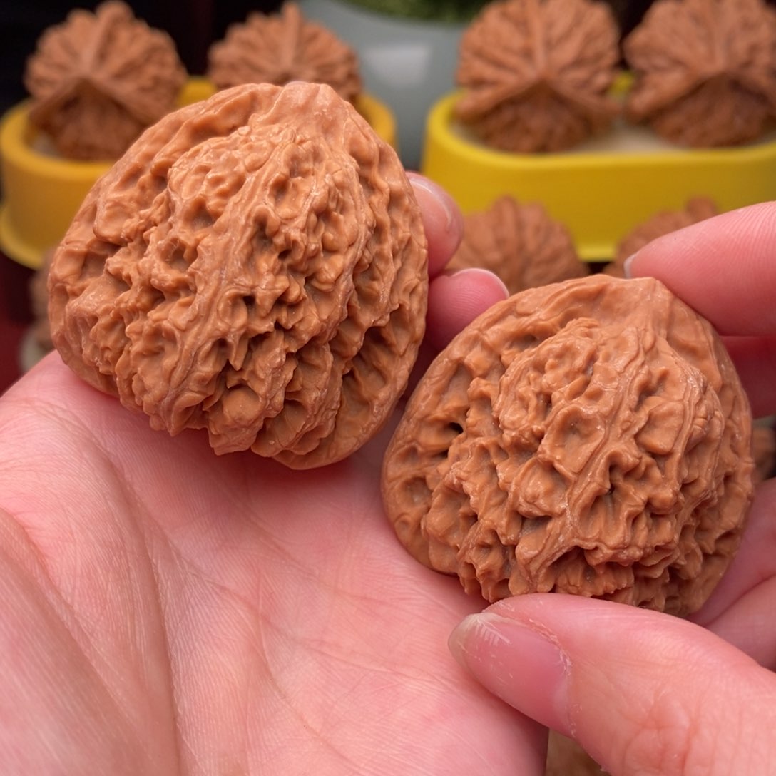 文玩核桃把件三角疆44