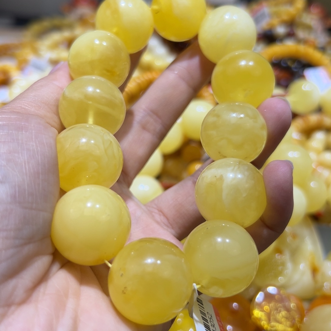 琥珀珠宝奇石未镶嵌