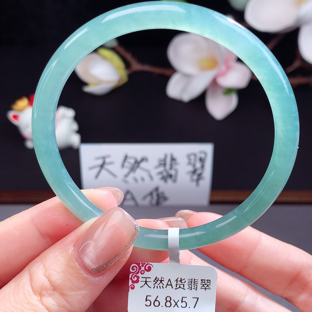 翡翠手镯（圆镯）未镶嵌