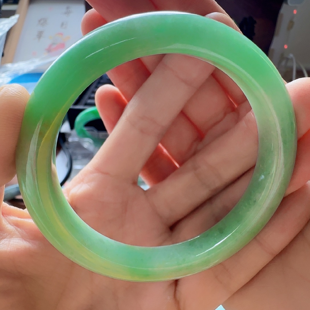 拂***衣翡翠未镶嵌手镯翡翠2980