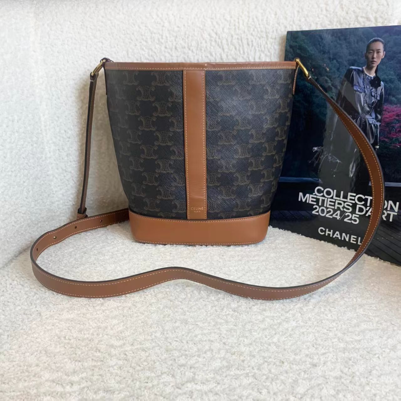 99新 Celine/思琳 壹臻/老花凯旋门水桶包小号 16231750