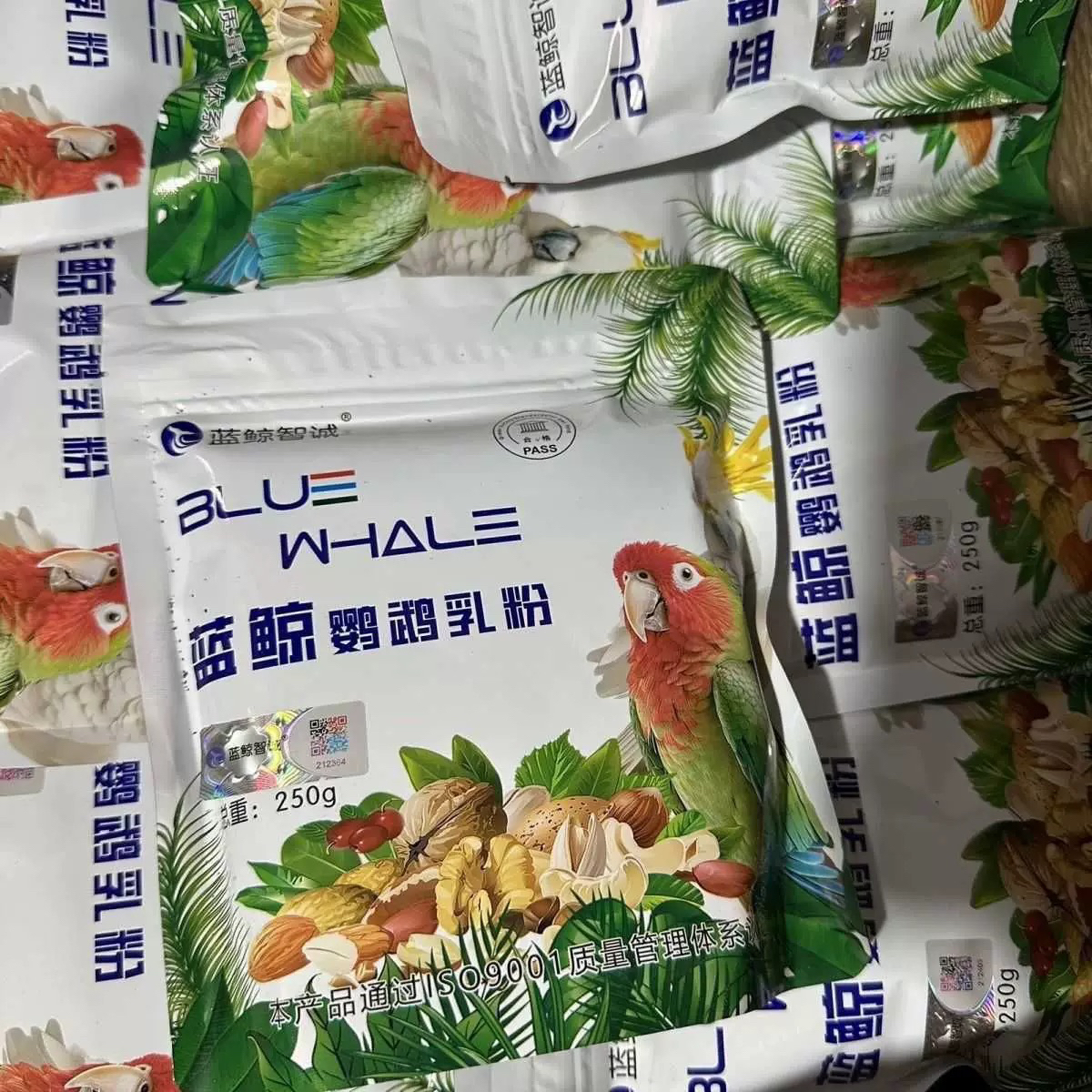 1包半毛鹦鹉专用蓝鲸奶粉 250 克