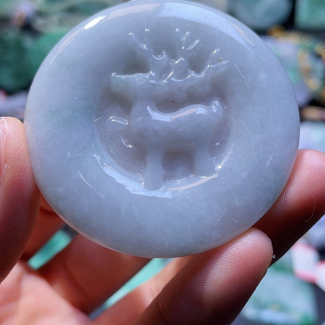 颈饰未镶嵌翡翠一个