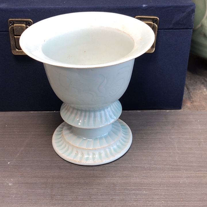 古***兔瓷片我是不是应该在一起