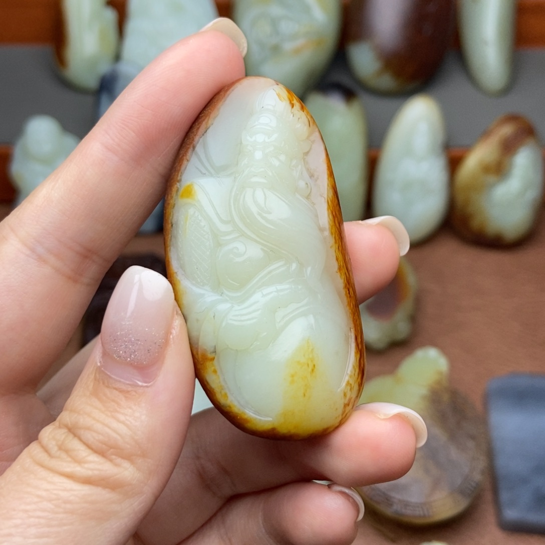 和田玉未镶嵌颈饰