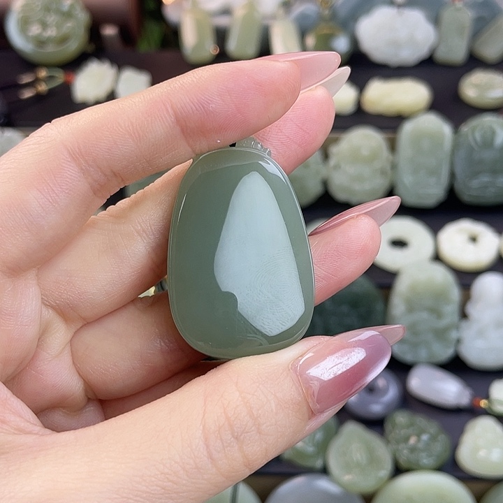 南***梦和田玉未镶嵌颈饰