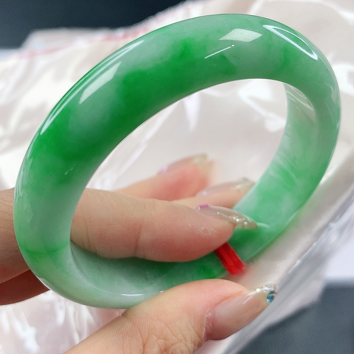 未镶嵌手镯翡翠，307