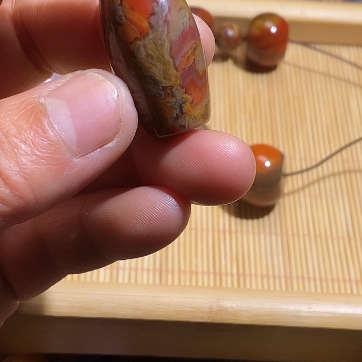 玛瑙/玉髓战国红桶珠未镶嵌转**生