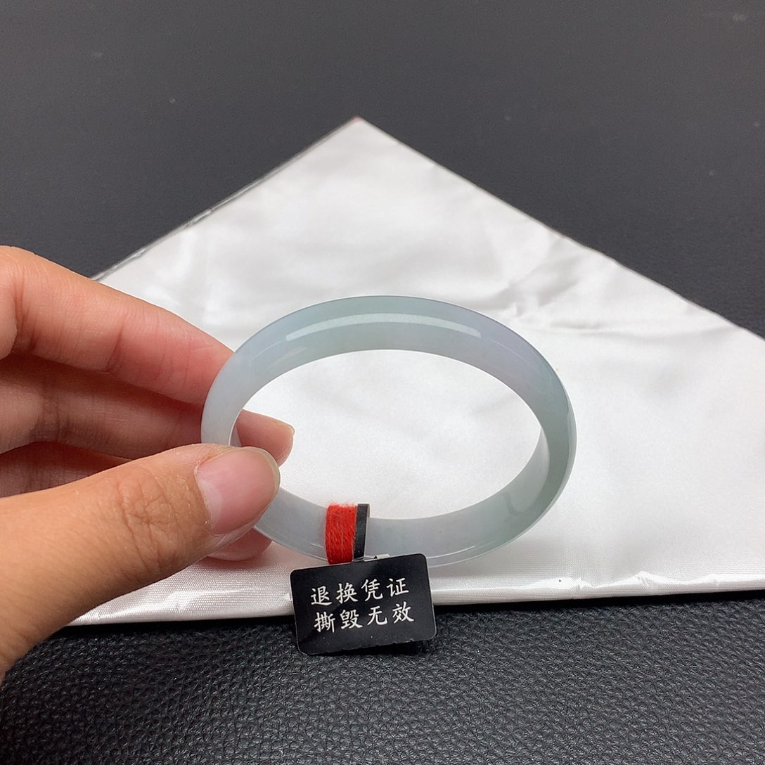 翡翠未镶嵌手镯53贵妃