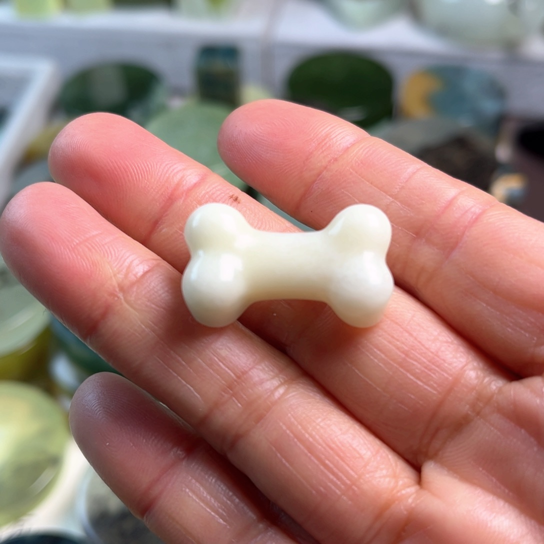 蛇纹石玉未镶嵌原石