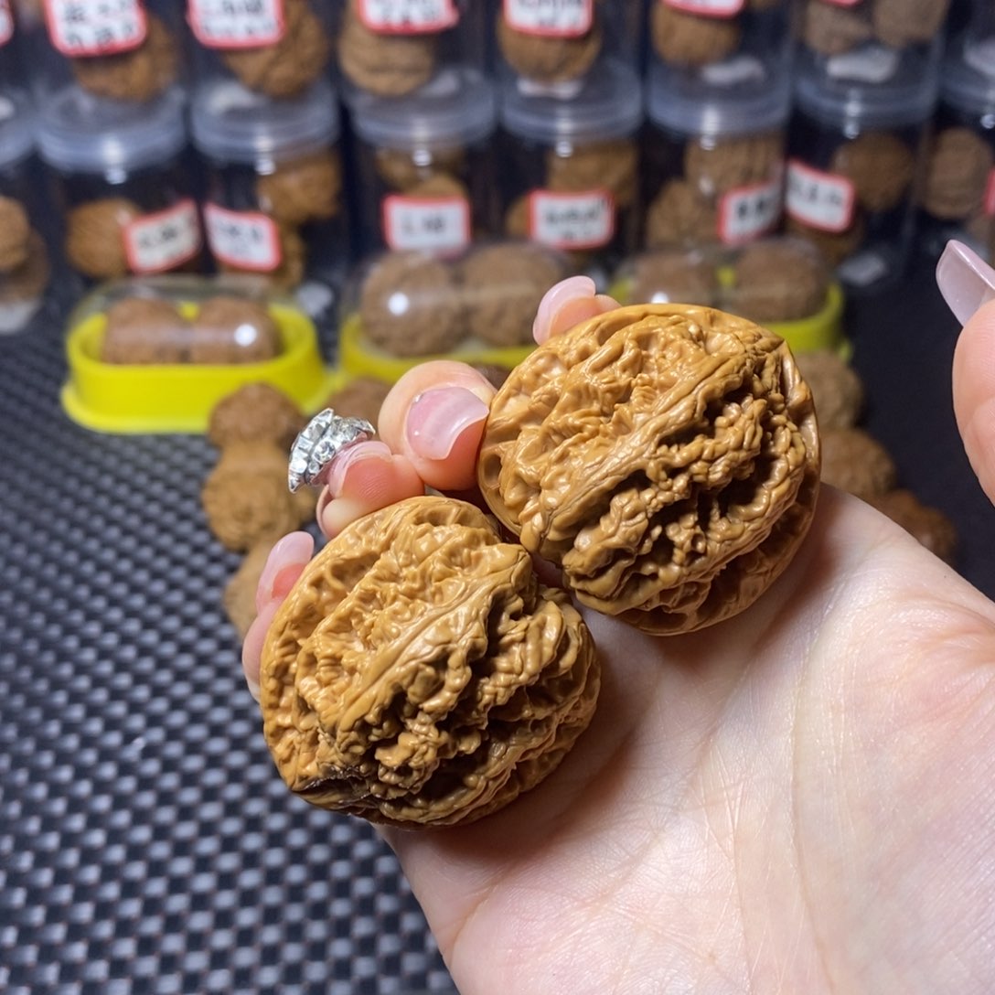 文玩核桃吊坠大粗筋43