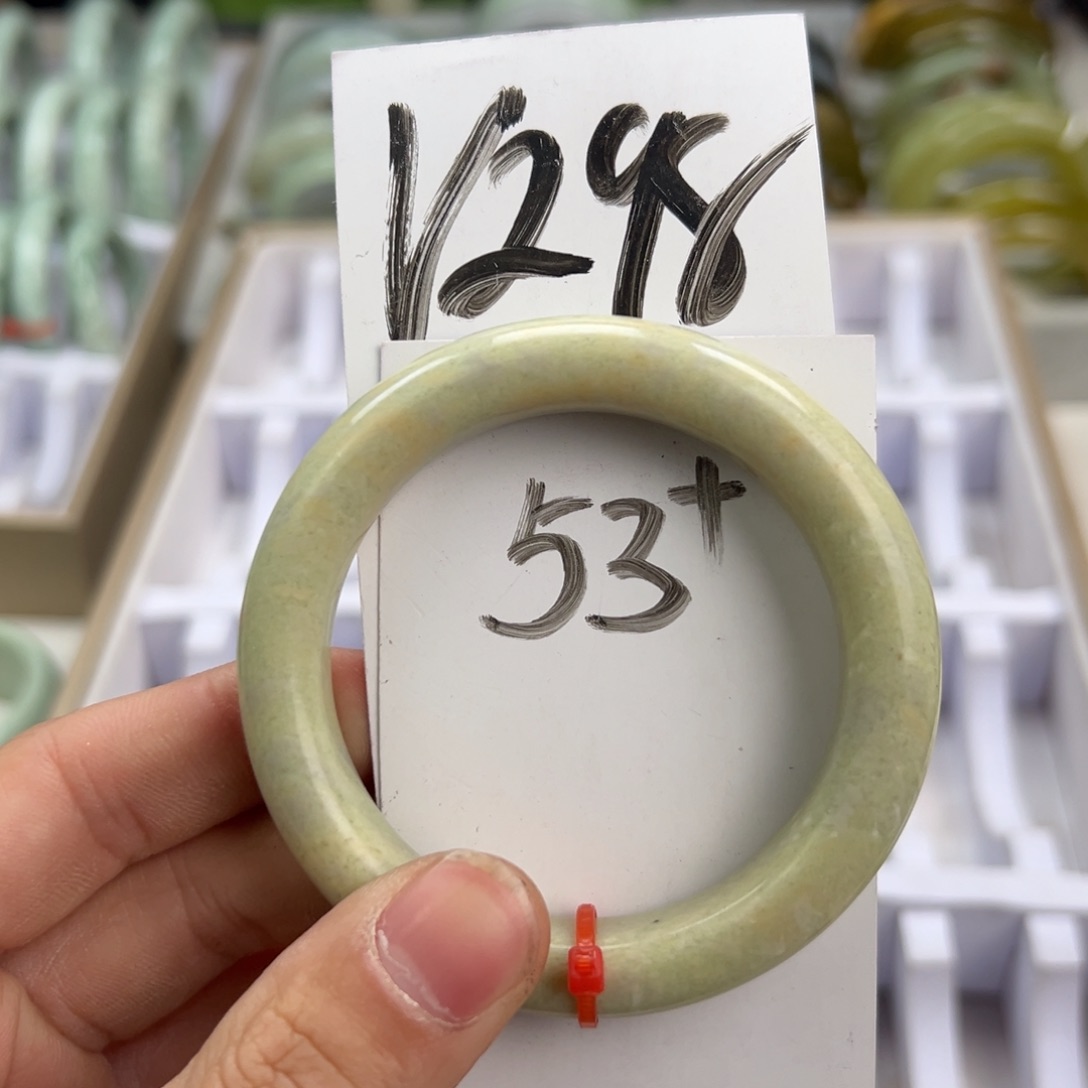 岫玉手镯未镶嵌天然岫玉