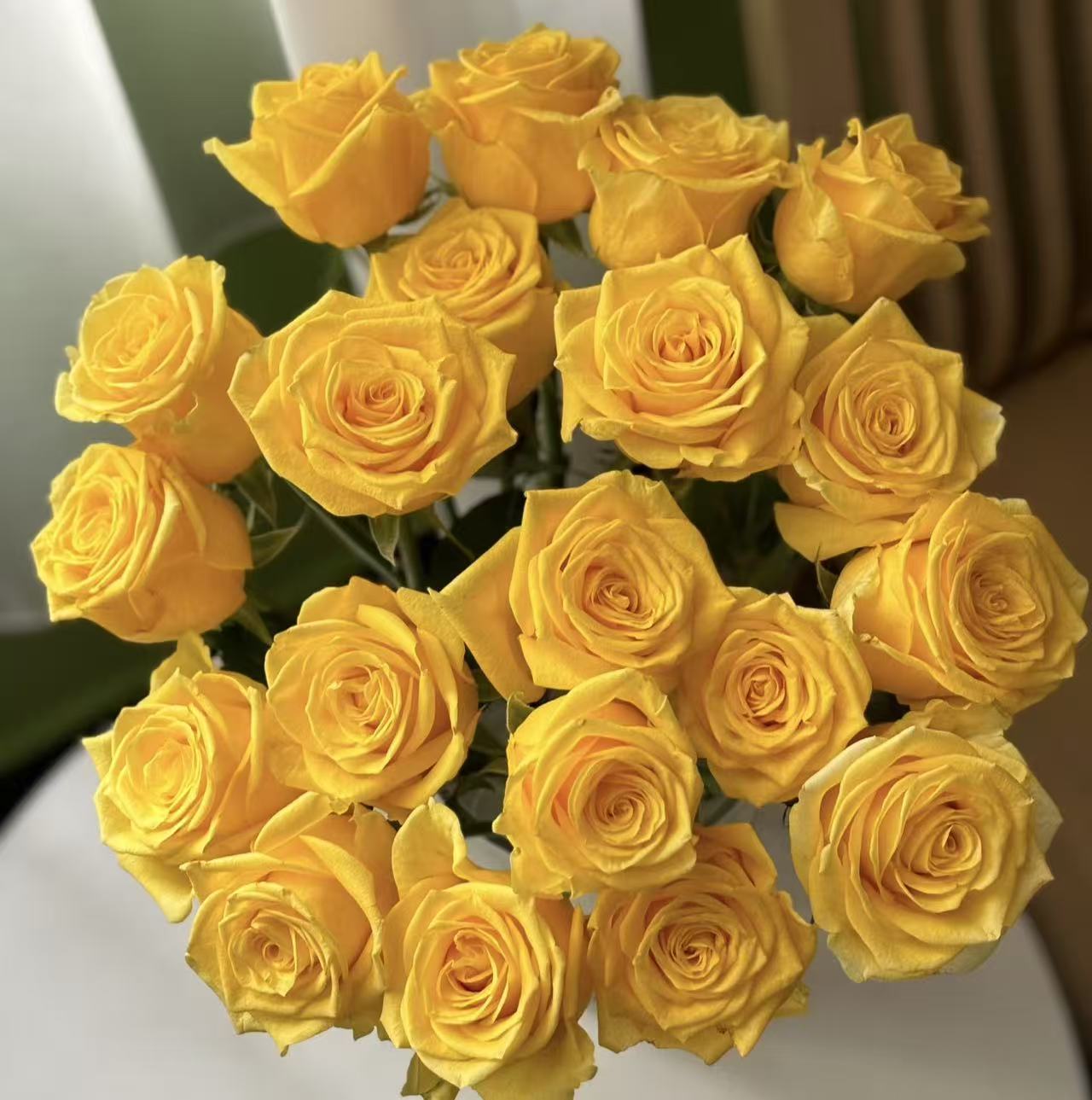 【黄色系玫瑰10枝】两单升级顺丰冷链或德邦空运