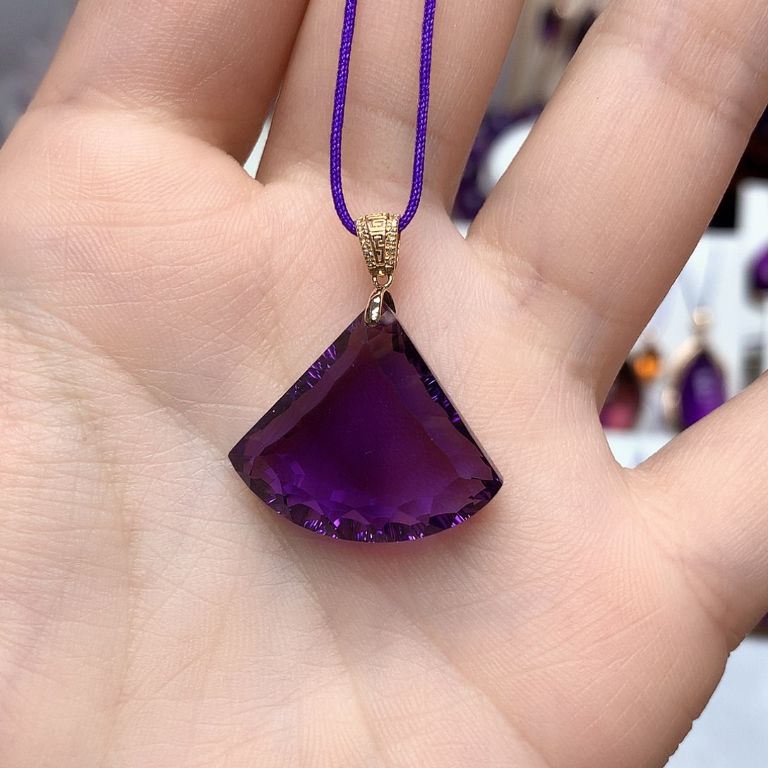 18K金镶嵌吊坠(赠链)紫晶