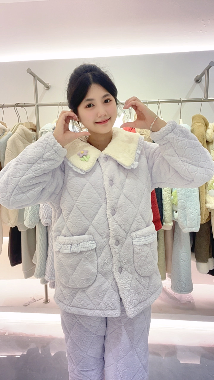 2025高定设计师款冬季三层夹棉睡衣女加厚超厚外穿翻领家居服套装