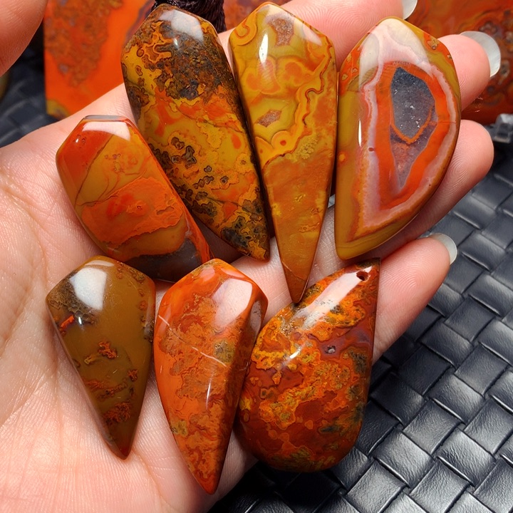 玛瑙/玉髓颈饰未镶嵌疆**旺