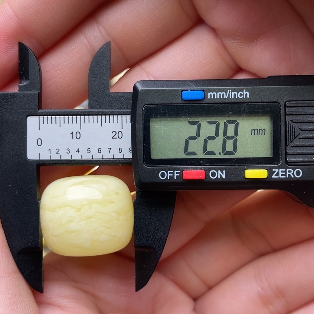 琥珀未镶嵌裸石蜜蜡墩子梦