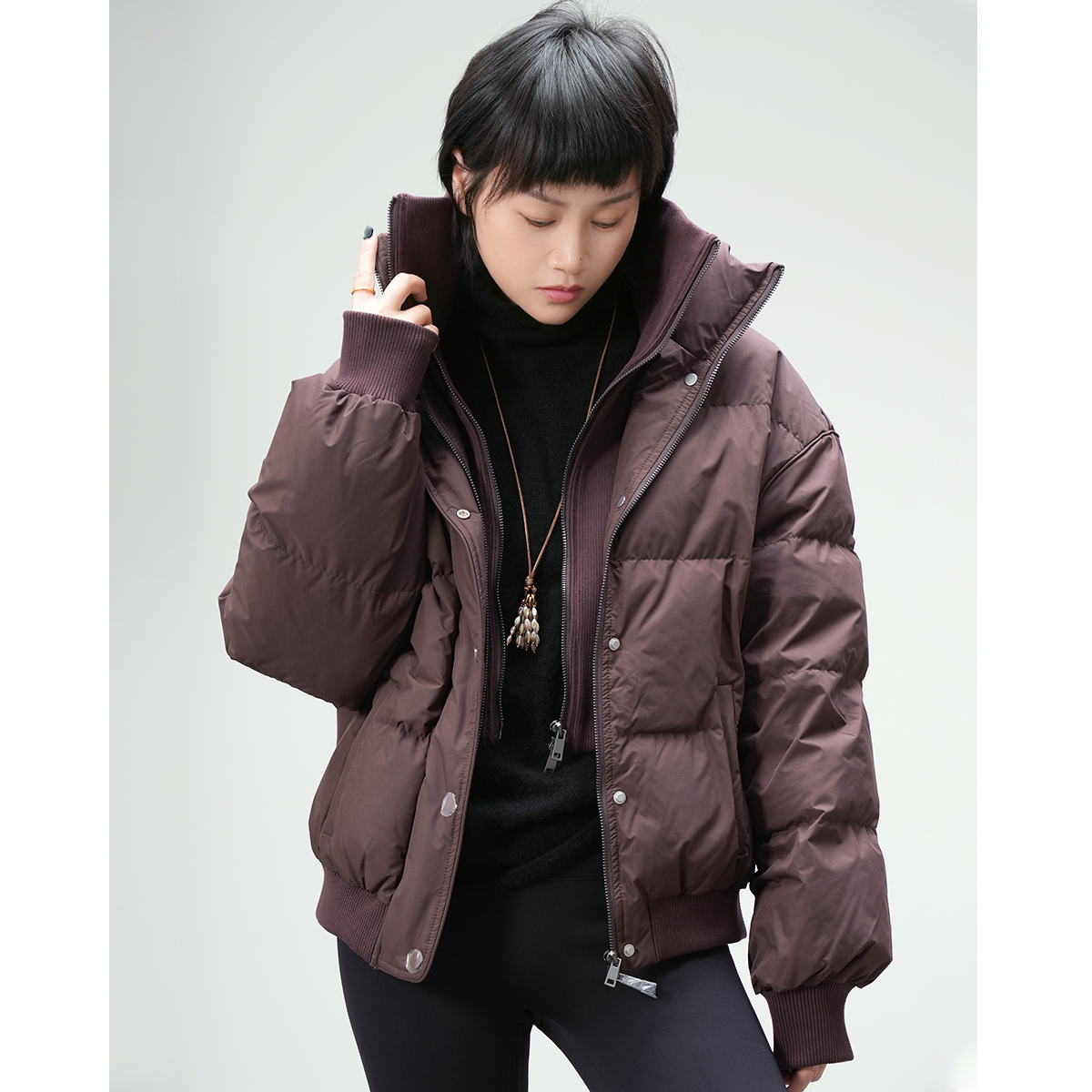 ‘实力派’双层立领保暖锁温假两件短款羽绒服LSS241433R