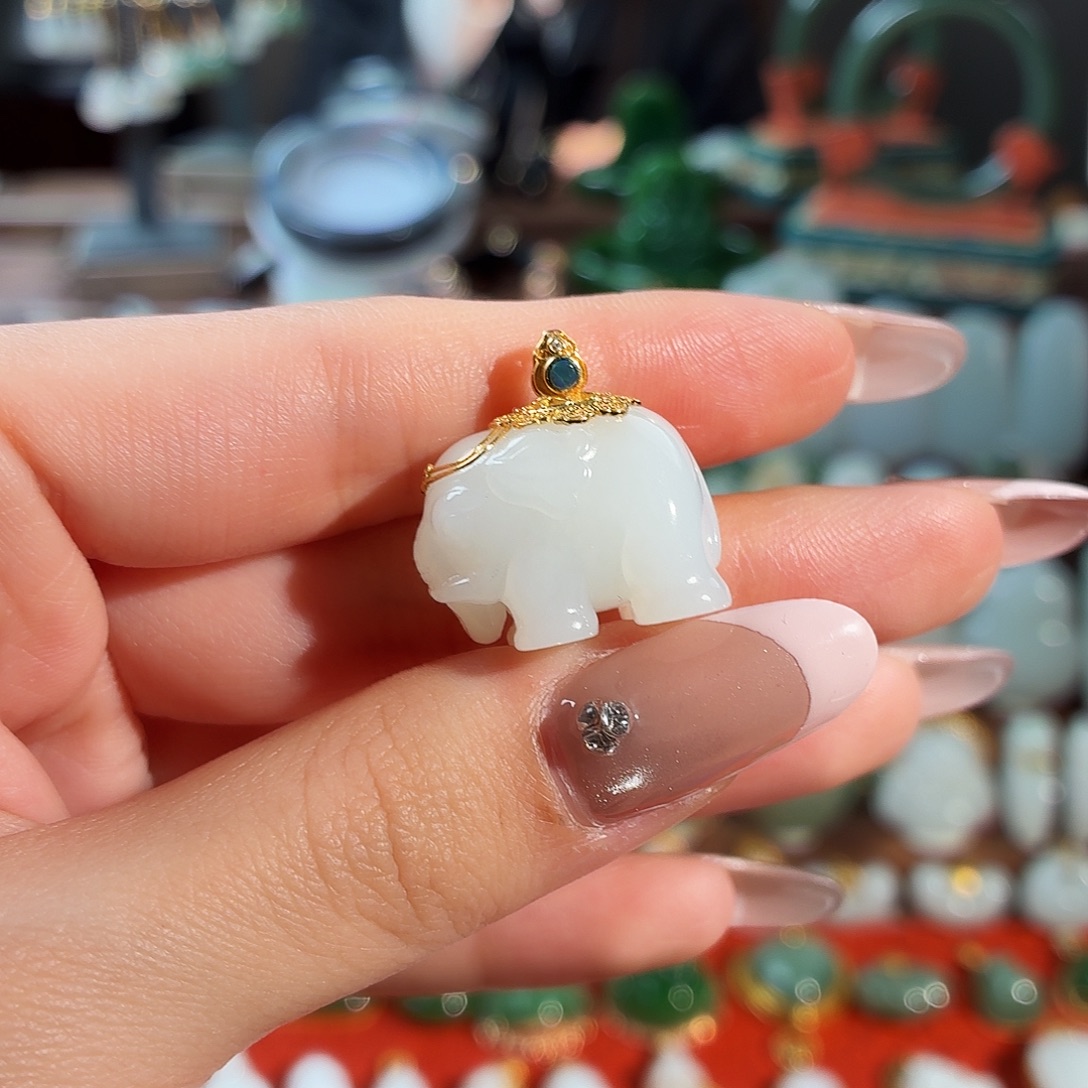 和田玉18K金镶嵌颈饰T