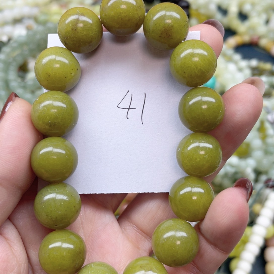 未镶嵌蛇纹石玉手链