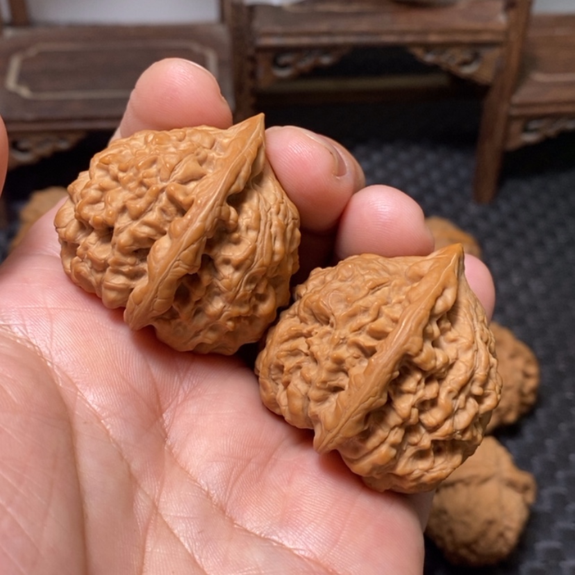 【闪购商品】文玩核桃吊坠44尺，麒麟纹官帽