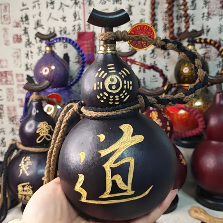 鸿**务大漆工艺，手工雕刻道字题材。