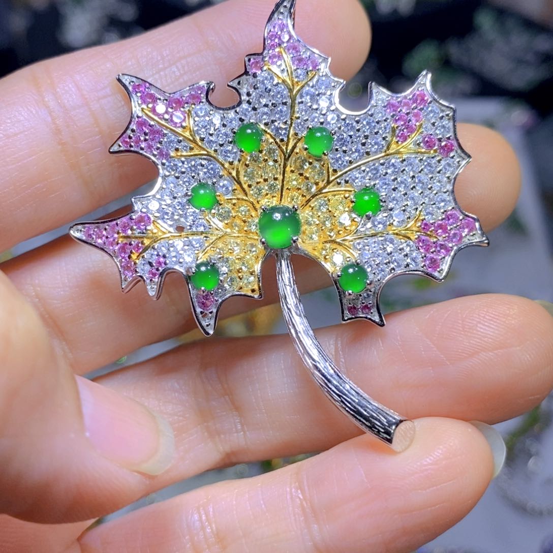 翡翠颈饰银S925镶嵌天然翡翠