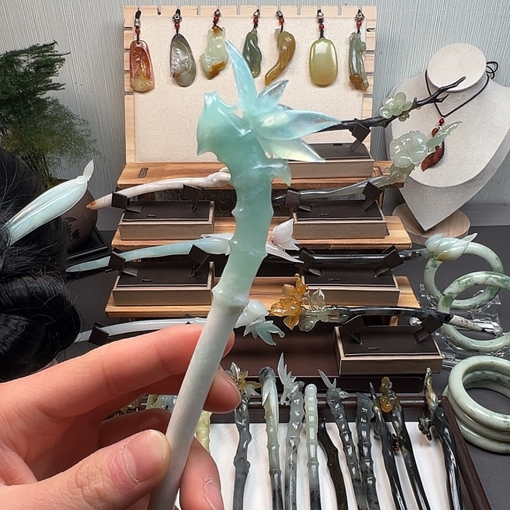 蛇纹石玉未镶嵌发饰