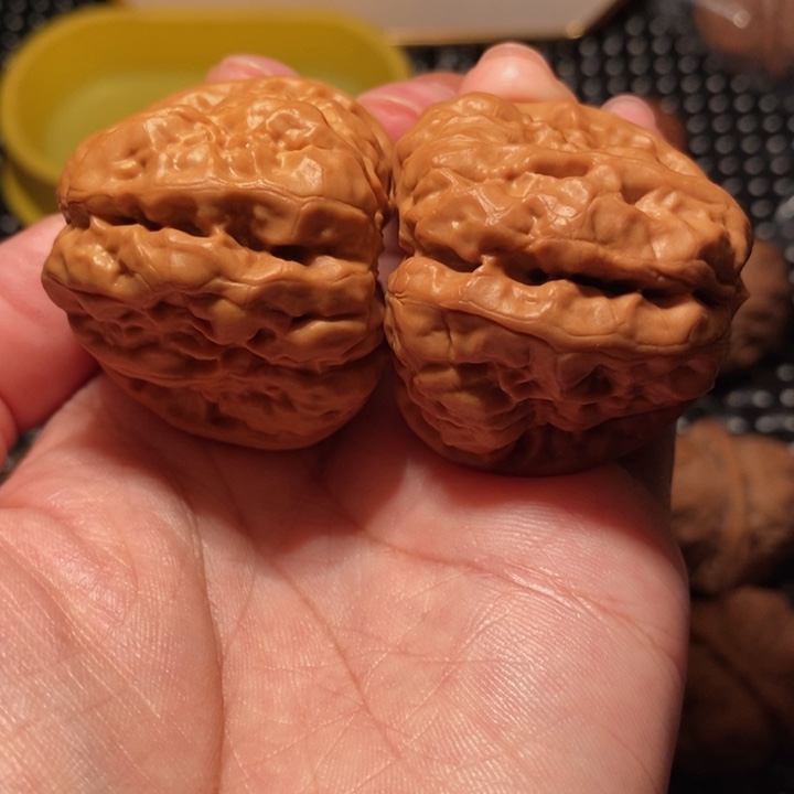 张***生把件文玩核桃蛙王