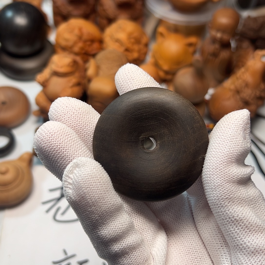 檀香木阴沉平安扣 微瑕