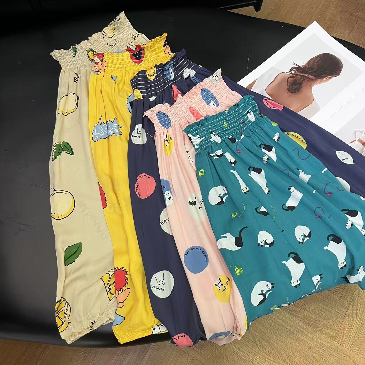 儿童夏季时尚轻薄舒适亲肤卡通印花休闲裤H6526