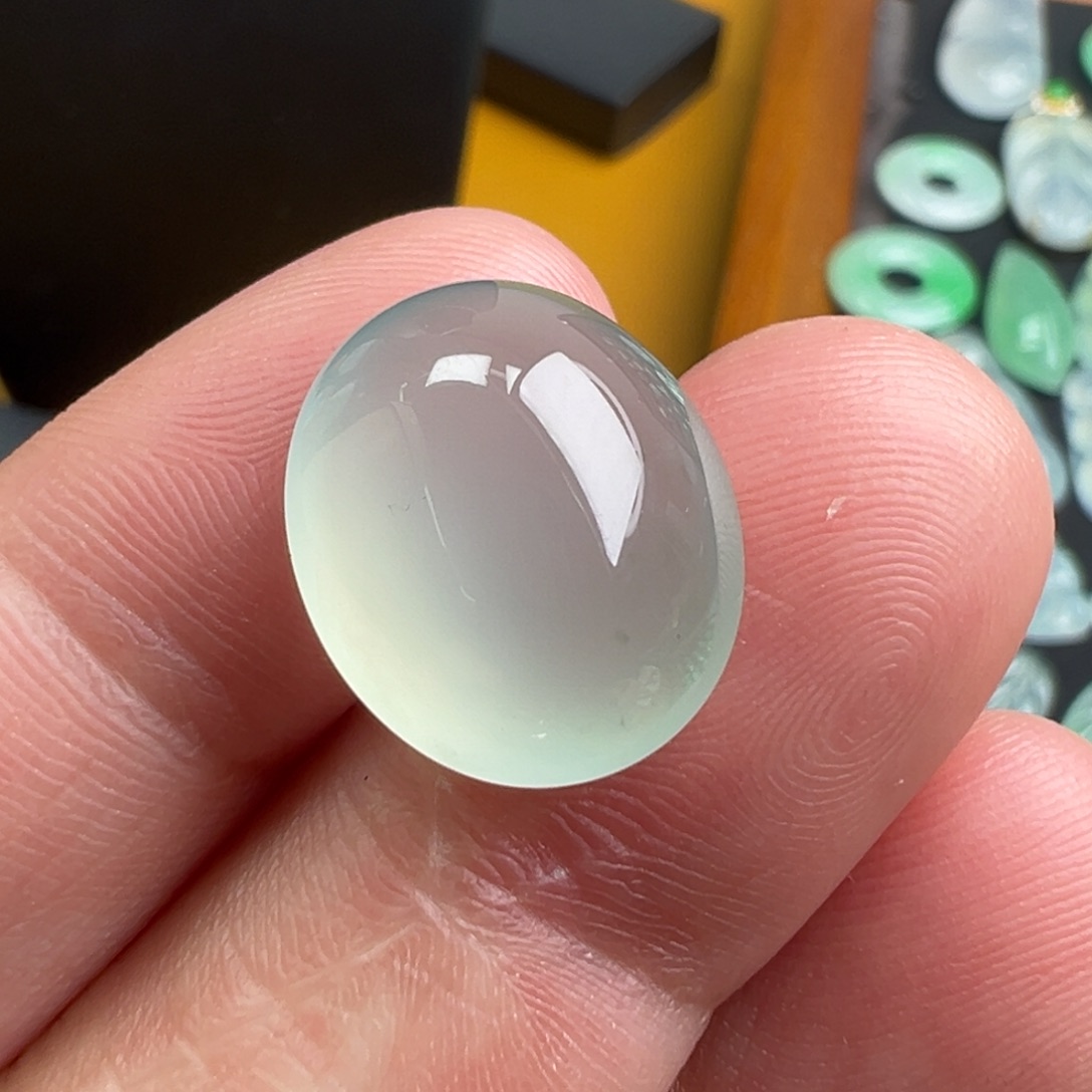 翡翠颈饰未镶嵌蛋面16.5