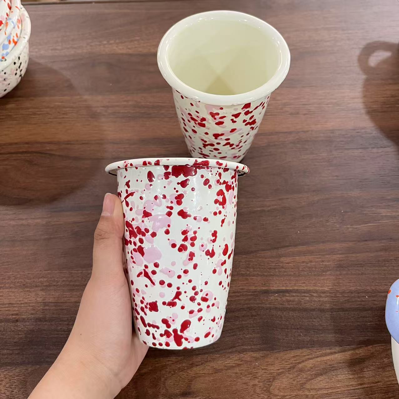 【设计师款】9CM 400 ML 红粉泼墨 搪瓷手握杯 咖啡杯 
